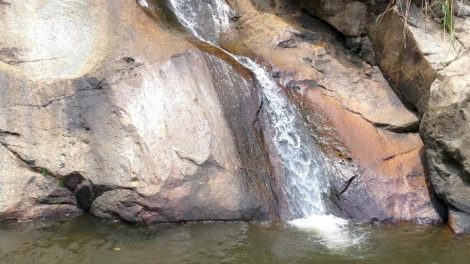 Mo Paeng Waterfall