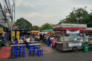 Chang Phuak Market 04
