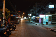 Loi Khro Road 07