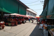 Muang Mai Market 05