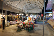 Ploen Ruedee Night Market 03
