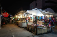 Ploen Ruedee Night Market 04