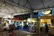 Ploen Ruedee Night Market 06