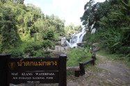 Mae Klang Waterfall 01