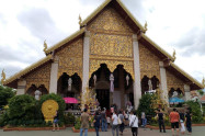 Wat Phra That Haripunchai Woramahawihan 10