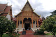 Wat Phra That Haripunchai Woramahawihan 13
