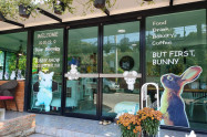 Lucky Bunny Cafe 03