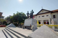 Three Kings Monument 04
